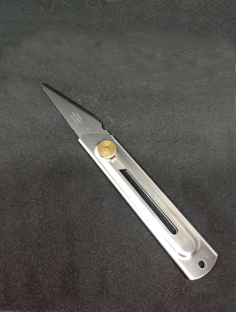 Складной нож для карвинга